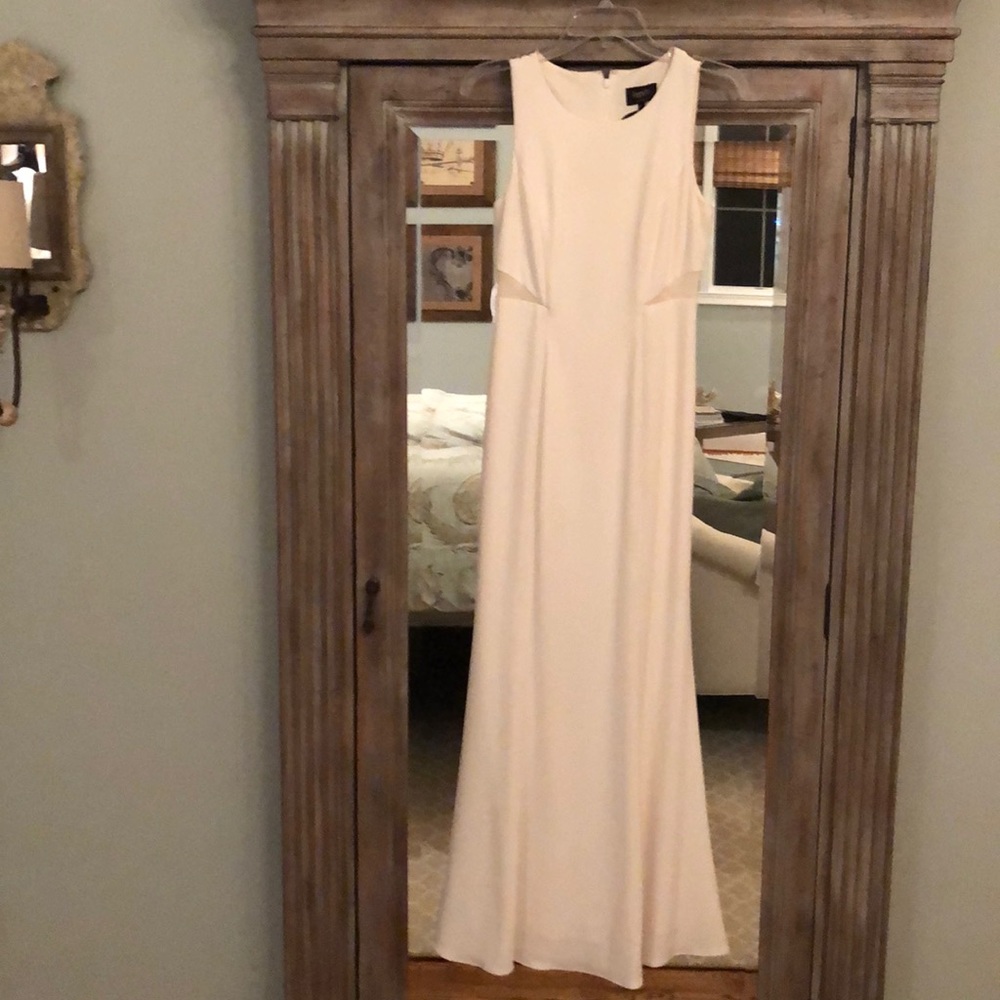 Laundry by Shelli Segal Maxi with slight mermaid